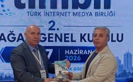 Duayen Gazeteci Adil Koçalan’a Etibar Həsənzadə’nin Eserleri Takdim Edildi