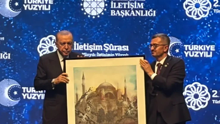 Cumhurbaşkanı Erdoğan: “Hakikatin en fazla zarar gördüğü bir dönemden geçiyoruz”