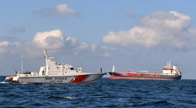 Silivri Açıklarında Gemi Kazası: 10 Mürettebat İçin Arama Kurtarma Çalışmaları Sürüyor