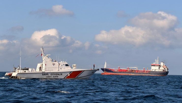 Silivri Açıklarında Gemi Kazası: 10 Mürettebat İçin Arama Kurtarma Çalışmaları Sürüyor